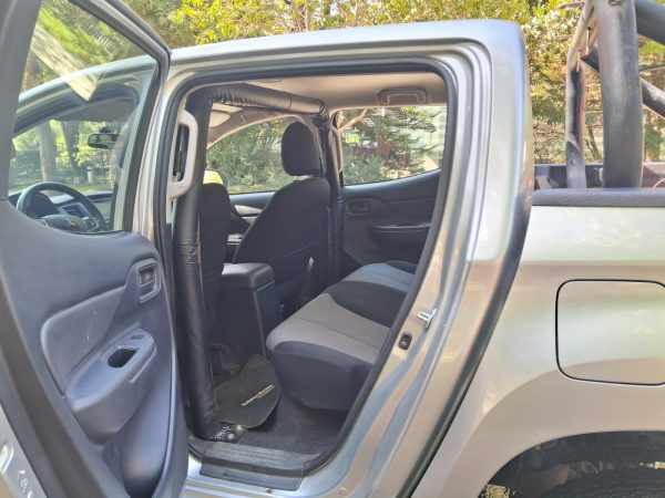 Mitsubishi L200 CRT 4X2 D/C TD Work CR E6 - Imagen 29