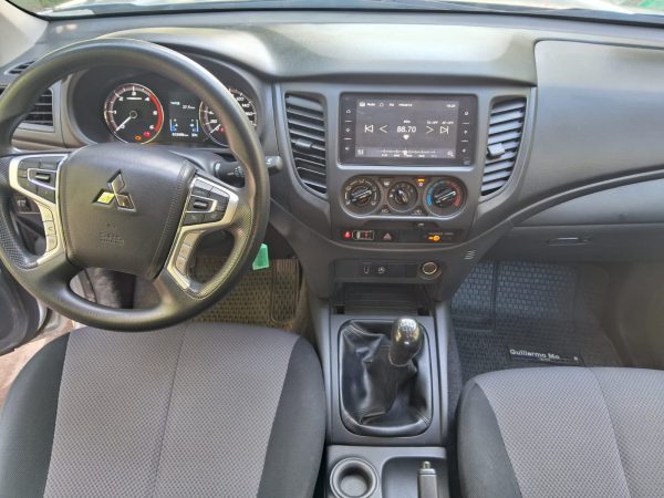 Mitsubishi L200 CRT 4X2 D/C TD Work CR E6 - Imagen 24