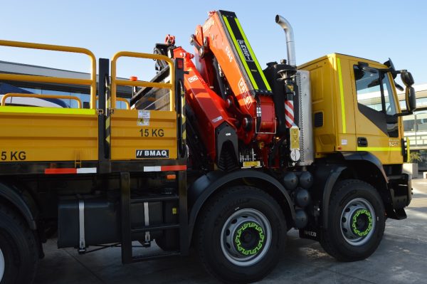 Iveco 2024 Trakker500 CV / AUT 8x4 con Grua Fassi F545 RA 2.28 15.000 KG/ NUEVO / - Imagen 3