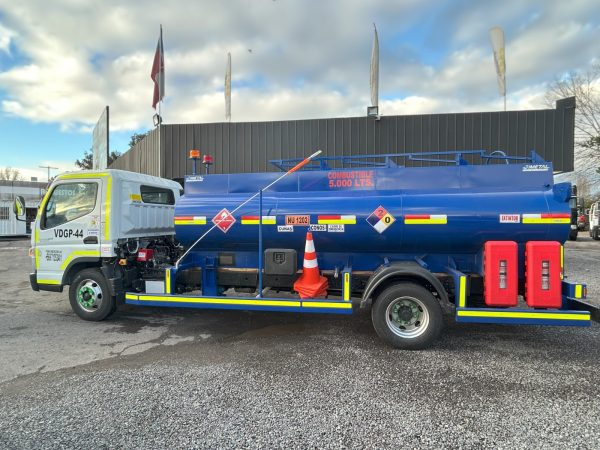Camion Mitsubishi Canter 815 para Combustible / Capacidad 5.000L / Certificado 4x2 Ref#44 - Imagen 8