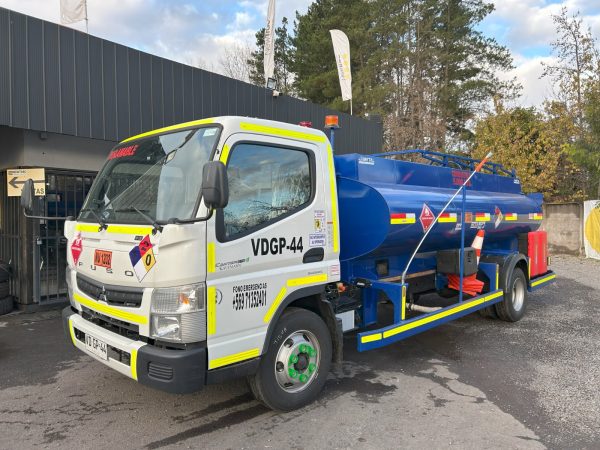 Camion Mitsubishi Canter 815 para Combustible / Capacidad 5.000L / Certificado 4x2 Ref#44