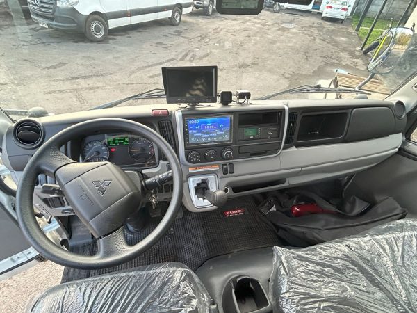 Camion Mitsubishi Canter 815 para Combustible / Capacidad 5.000L / Certificado 4x2 Ref#44 - Imagen 2