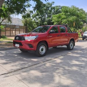Camioneta TOYOTA HILUX 4X4 2.4 2022